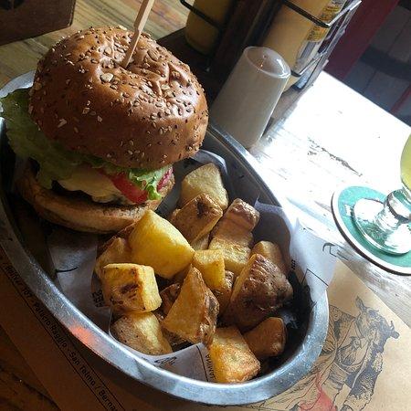 Deltoro Burgers